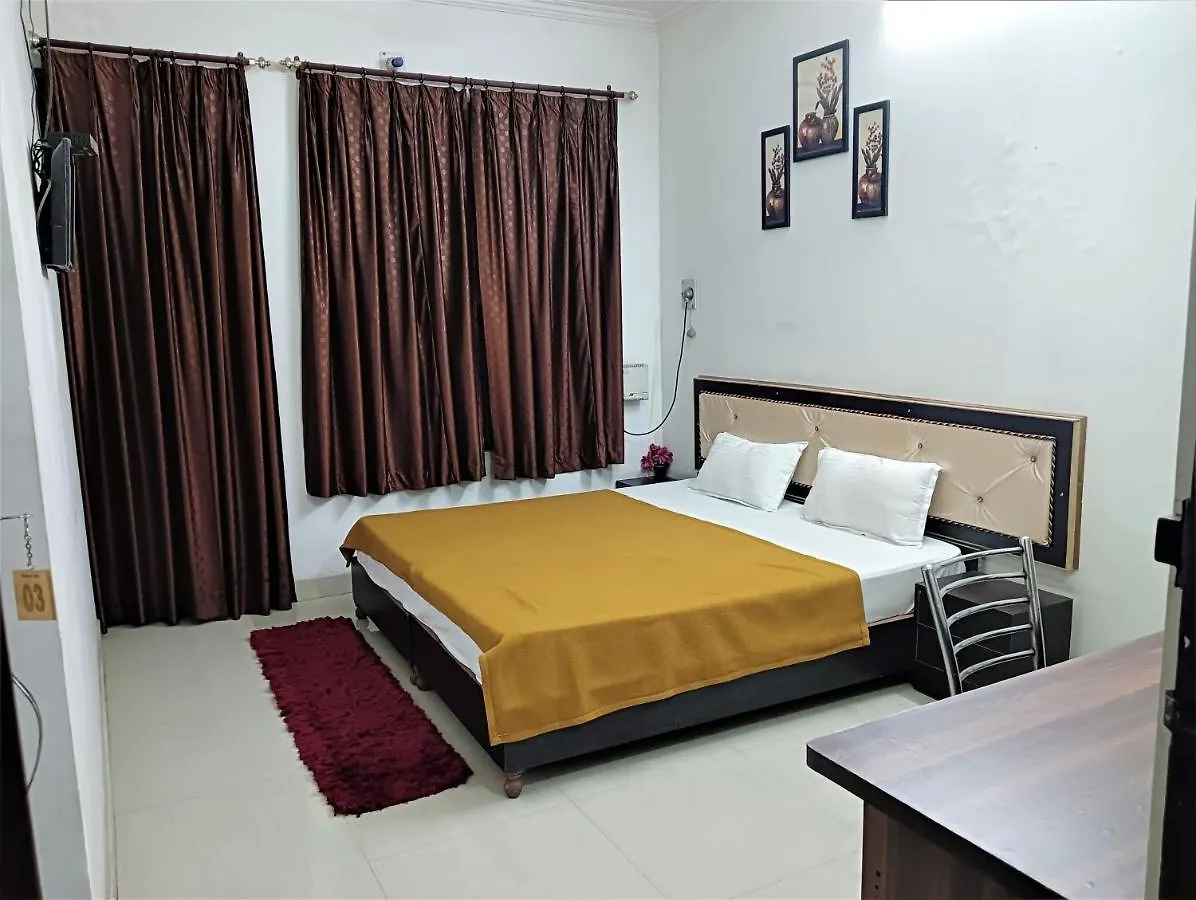 Varuna Palace-Fully Vaccinated Staff Varanasi Homestay