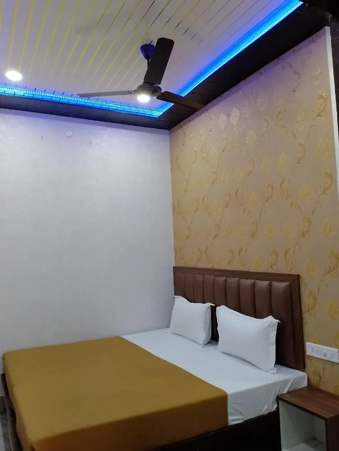 Varuna Palace-Fully Vaccinated Staff Varanasi